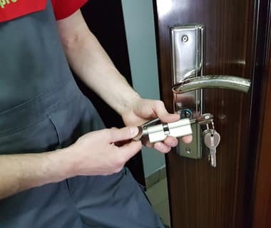 Ремонт личинки замка 